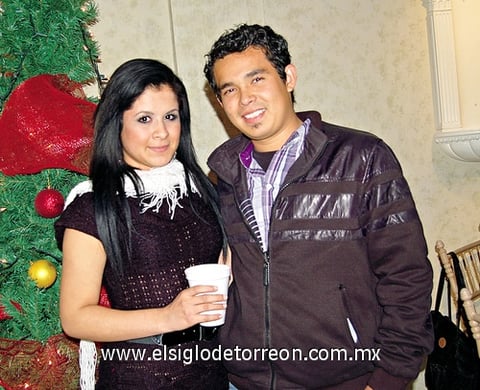 09012012 DANIA  Muñoz y Mario Esparza.