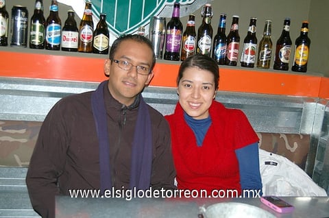09012012 HéCTOR  Ambriz y Sonia Vela.