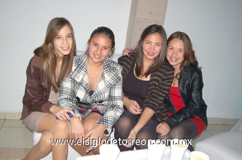 10012012 AILEEN , Rebeca, Regina y Sofía.