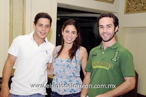10012012 ALEJANDRO  Huerta, Cecilia Hernández y Javier Galindo.