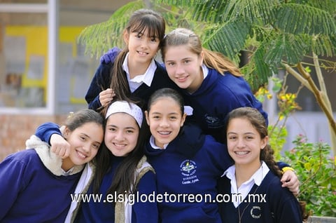 10012012 CAMILA , Marian, Bárbara, Nadia, Ana Cris y Leti.
