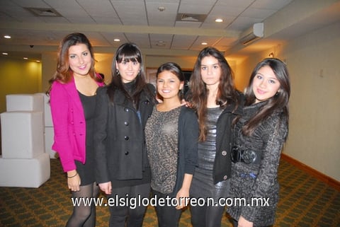 10012012 DANIELA , Paola, Ana Isabel, Pamela y Mari Jose.