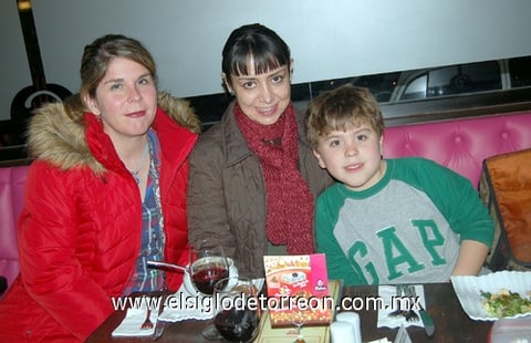 10012012 OLALLA  Romo, Mariana Viesca y Marcelo Cadena.