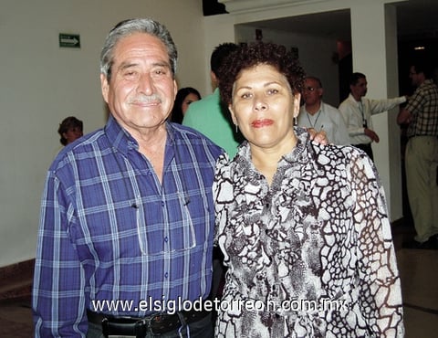 10012012 DANIEL  Sánchez y Ángeles de Sánchez.