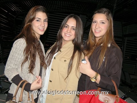 11012012 CATY,  Mariana y Bárbara.