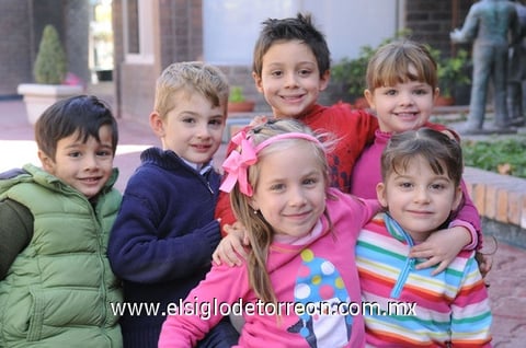 11012012 ERNESTO , Juan Pablo, Santiago, Paulina, Ana Carmen y Paulina.