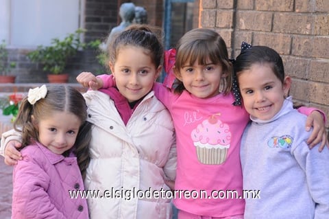 11012012 VALENTINA , Frida, María y Sofi.