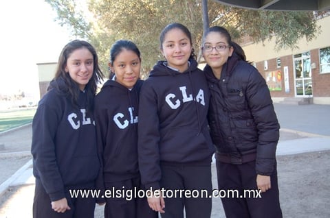 13012012 YADIRA  Cárdenas, Marifer Flores, Marcela Ruiz y Andrea Sánchez.