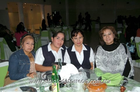 13012012 CLAUDIA , Nidia, Rosa María y Guadalupe.
