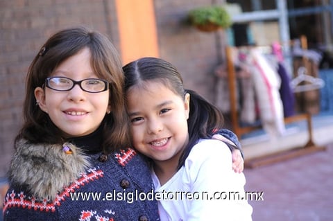13012012 MARIANA  y Rebeca.