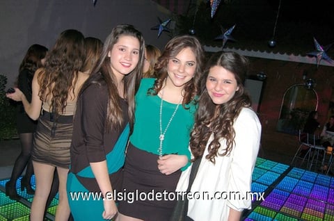 16012012 GABY , Rebeca y Renata.