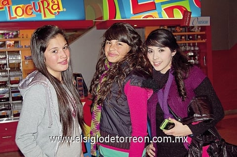 15012012 LIZULLY , Gemma y Marlene.