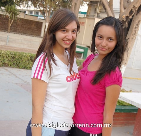 16012012 LILIANA  Ligarrea y Ana Luisa Martínez.