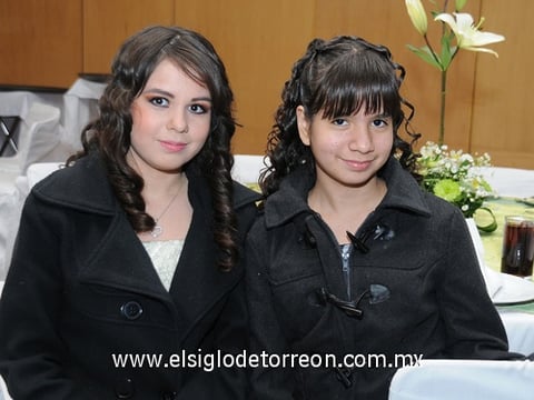 15012012 GABRIELA  y Mónica Beltrán.