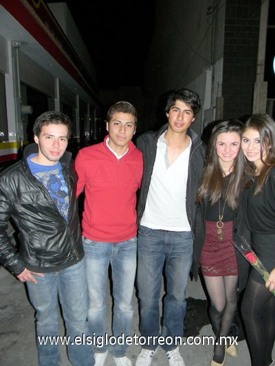 17012012 SERGIO , Rogelio, Luis, Jennifer e Ileana.