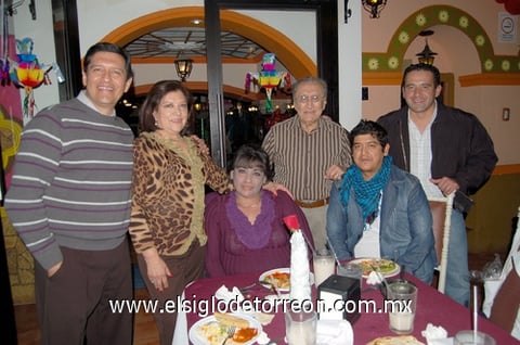 17012012 SANTIAGO , Sofía, Sandra, Santiago, Gerardo y Benjamín.