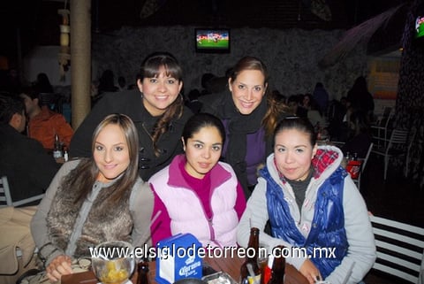 15012012 MARTHA  Rodríguez, Laura del Bosque, Yeimy Alvarado, Marcela Mafiodo e Isabel Ortiz.