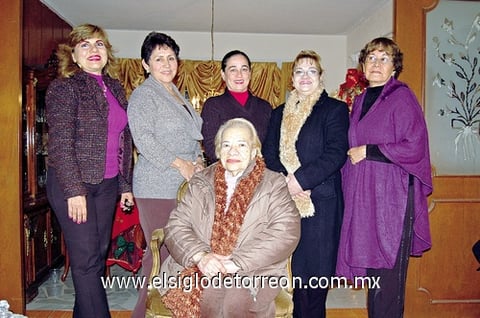 16012012 MARíA  Rosa, Marthita, Ivette, Raquel, Covadonga y Ofe.