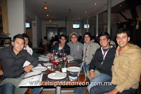 15012012 ROBERTO  Martínez, Juan Pérez, Bam Morgera, Héctor, Luis, Pepe y Mariano Haro.