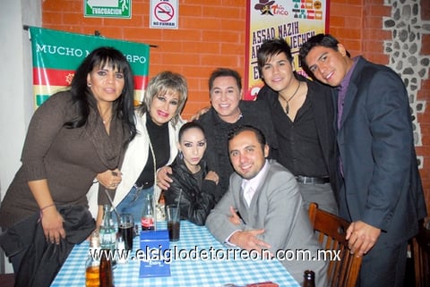 16012012 ANABEL  Prado, Adela Fernández, Celeste, David, Manuel Saucedo, Pepe Arellano y Jorge Vázquez.