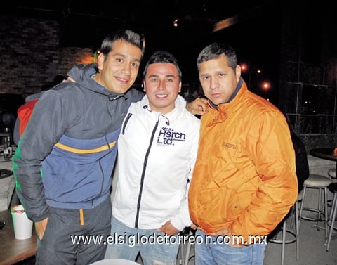 19012012 PABLO,  Chuy y Lalo.