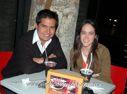 20012012 FERNANDO  Mireles y Gina Niño de Rivera.