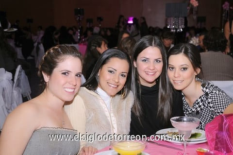 Gabriela Milán, Anilú Cepeda, Fernanda y Vivi Hernández.