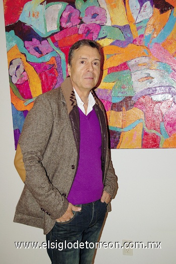 Jorge Salcido realizó una exposición pictórica el primero de diciembre a beneficio de la Asociación Civil 'Uno, dos, tres por ti y por todos los laguneros'.
