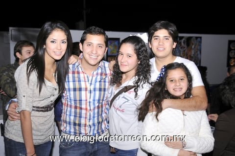 21012012 FERNANDA  García, Daniel y Andrea Velázquez, Luis Nevárez y Ángela Velázquez.