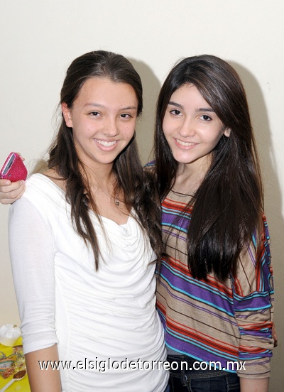 24012012 ANDREA  y Ale.