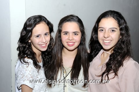 24012012 MAYELA , Edna y Diana.