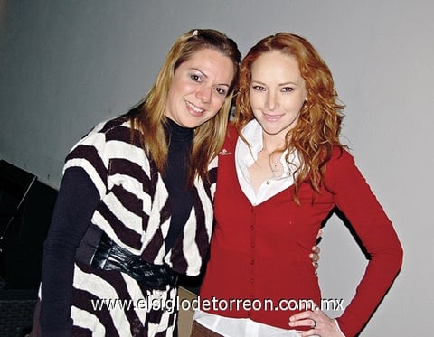 23012012 CLAUDIA  de la Fuente e Isadora Acuña.