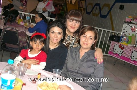 23012012 MONTSERRAT,  Nancy, Marcela y Grace.