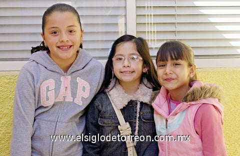 23012012 MICHELLE , Amy y Brenda.