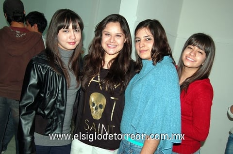 25012012 VANESSA , Azucena y Mariana.