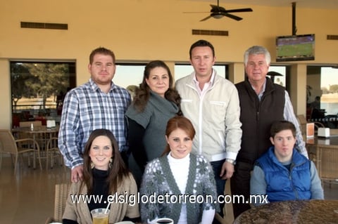 25012012 MATíAS  Román, Graciela Quintanar, Alejandro Vázquez, Mario Román, Fernanda Acosta, Ana Lya Román y Jesús Manuel Román.