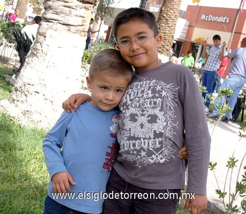 25012012 FABRICIO  y Santiago.