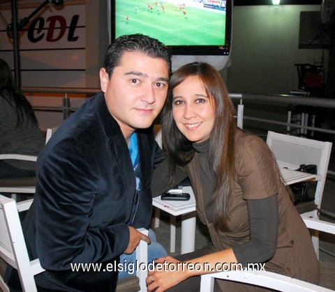 26012012 ABRAHAM  y Karla.