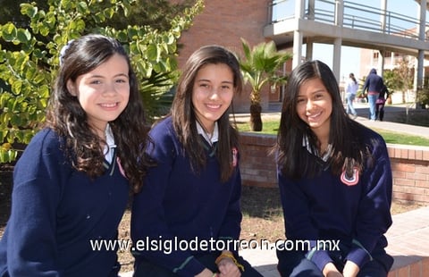 28012012 LOS VISITANTES  apreciarán sus aulas, laboratorios, centros de cómputo, auditorios y canchas deportivas.