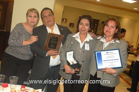 28012012 BELBA  Rodríguez, Rodrigo Rodríguez, Antonia Hernández y Rosario Correa.