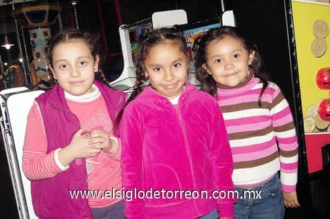 30012012 DANNA , Alondra y Danna Fernanda.