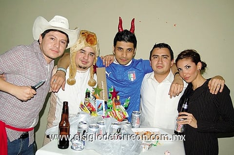 31012012 ROBERTO,  Jorge, Luis, René y Sugey.