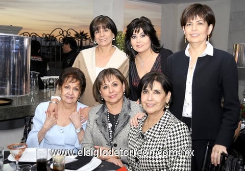 02022012 SOLEDAD , Sofía, Soledad, Laura, Elsa y Kena.