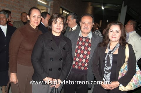 03022012 JOVITA  Albarrán, Patricia Barraza, Ramón Luévanos y Anilu Vázquez.