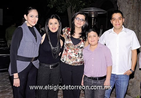 07022012 ROCíO  Aguilera, Nancy Cuéllar, Jéssica Franco, Andrés Castruita y Manuel López.