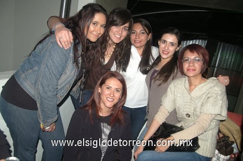 07022012 SANDRA , Sofía, Paty, Luzma, Tabatha y Pilla.