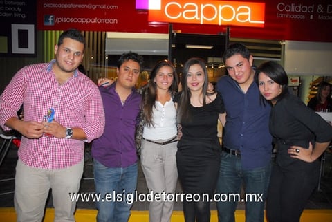 09022012 RICARDO , Víctor, Karla, Mariana, Enrique y Mariana.