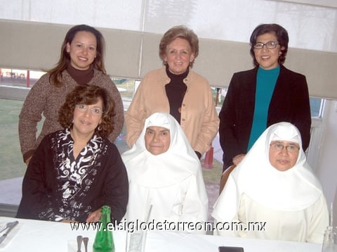 10022012 LIZETH,  María del Pilar, Guadalupe, Cecilia, Piedad y Sor Beda.