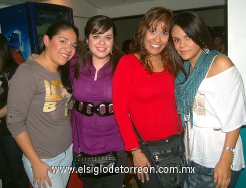 10022012 VICTORIA  Sierra, Aída Echalaz, Guadalupe Betancourt y Lizeth Sánchez.