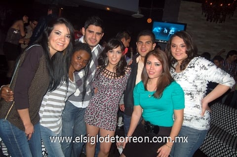 11022012 ADRI , Loriet, Rafa, Éricka, Carlos, Lorena y Ameria.